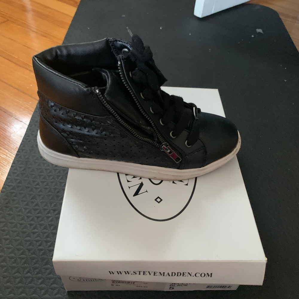 Steve Madden sneaker boots